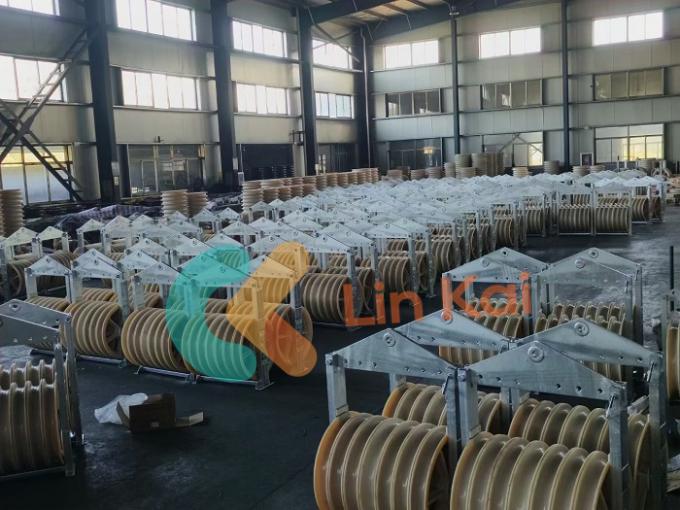 660mm Diameter Bundled Condcutor Pulley Stringing Block With Nylon ...